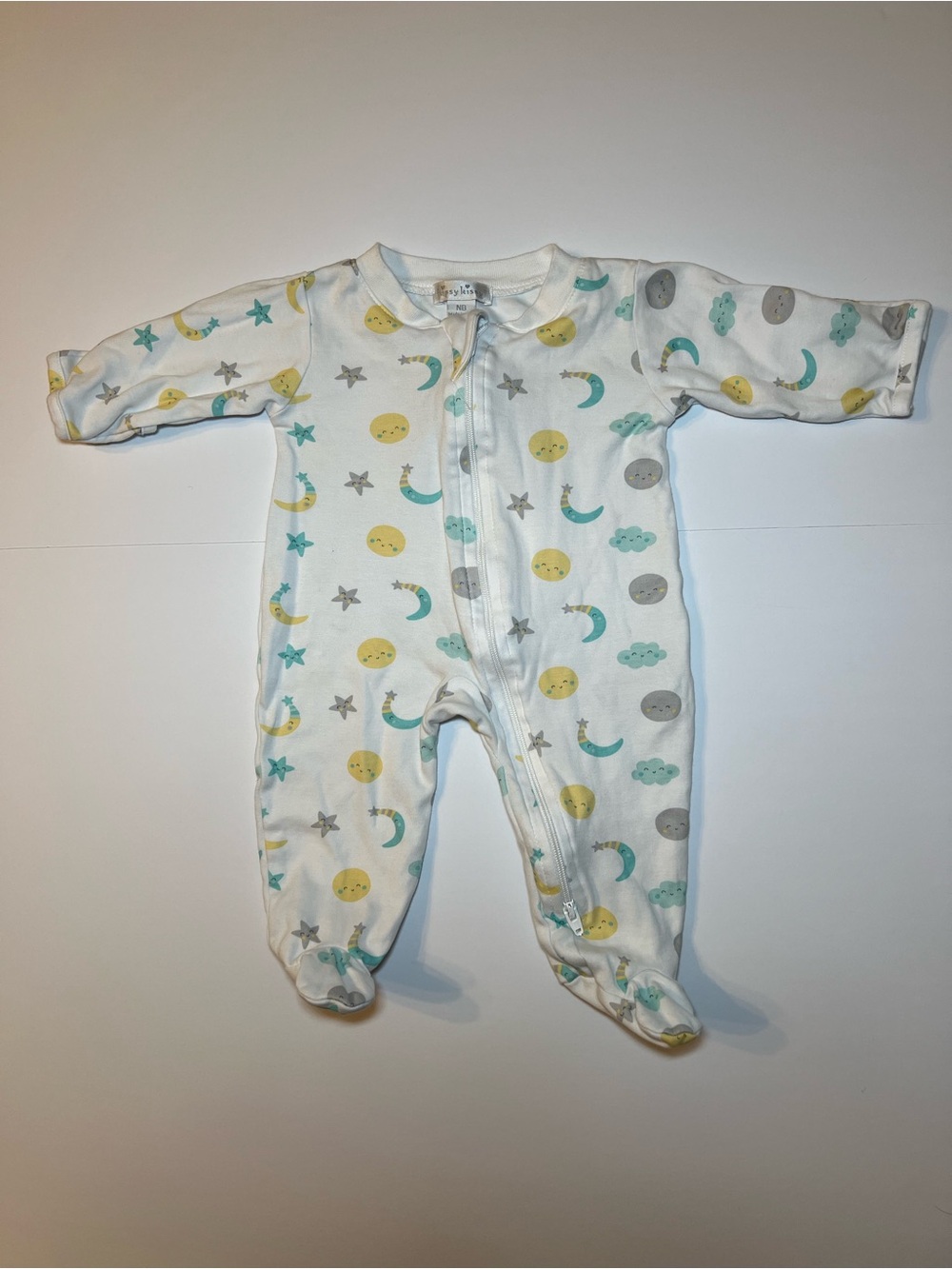 Kissy Kissy Moonlight Dreams Printed Zipper Footie Pajamas size Newborn